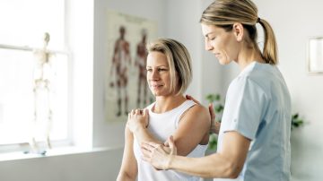 5fe9cfb802e8bd269d3d0cc6 Omuz, Dirsek ve El Yaralanmalarında Rehabilitasyon Yöntemleri